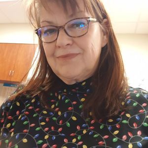 Meet your Posher, Debbie